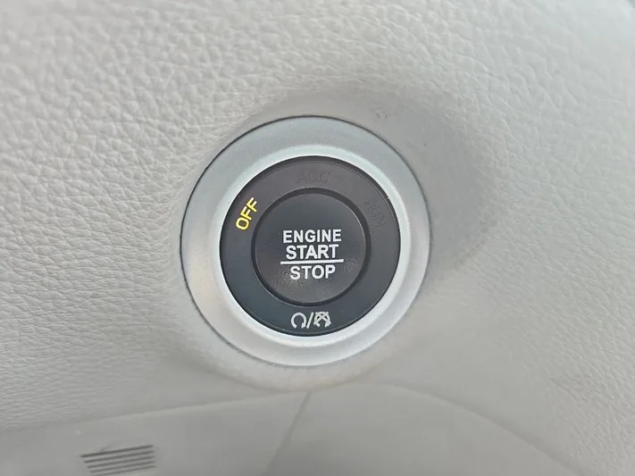 2020 Chrysler Pacifica - view 19