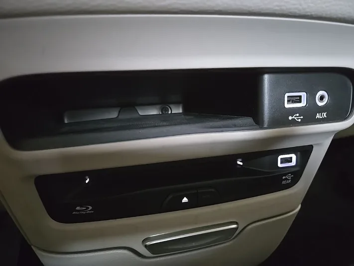 2020 Chrysler Pacifica - view 22