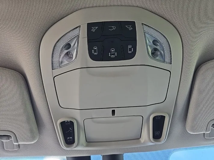2020 Chrysler Pacifica - view 25