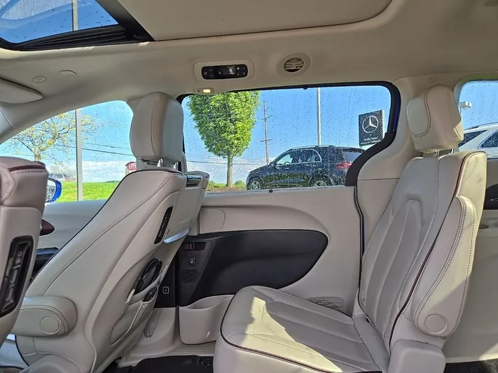 2020 Chrysler Pacifica - view 29