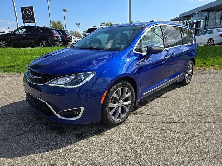 2020 Chrysler Pacifica - view 9