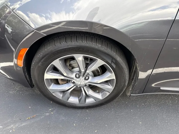 2018 Chrysler Pacifica - view 11
