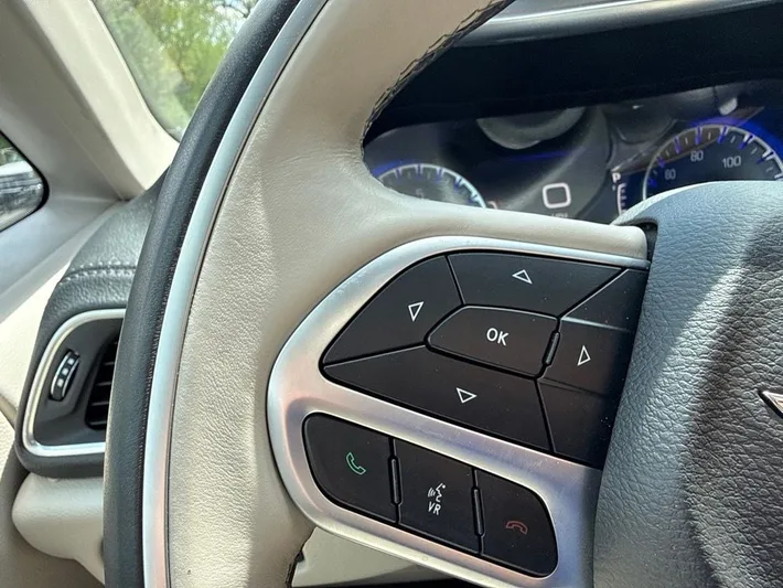 2018 Chrysler Pacifica - view 28