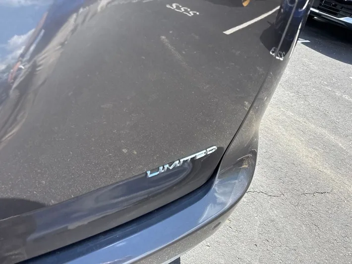 2018 Chrysler Pacifica - view 8