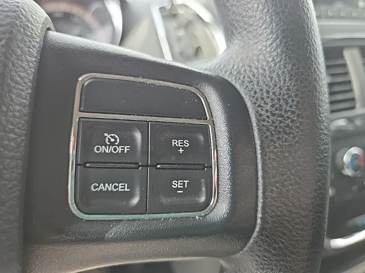 2016 Dodge Grand - view 11