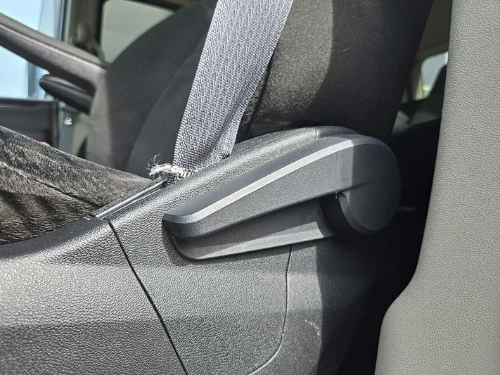 2016 Dodge Grand - view 24