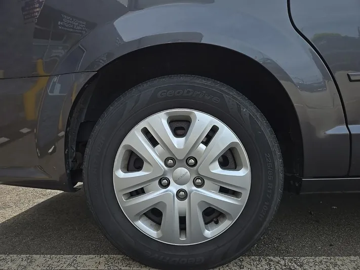 2016 Dodge Grand - view 30