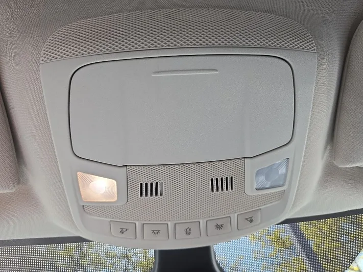 2024 Ford Edge - view 22