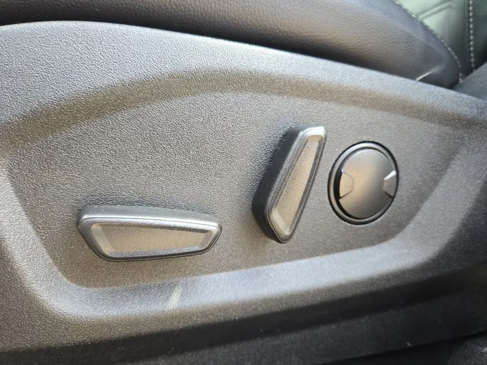 2024 Ford Edge - view 28