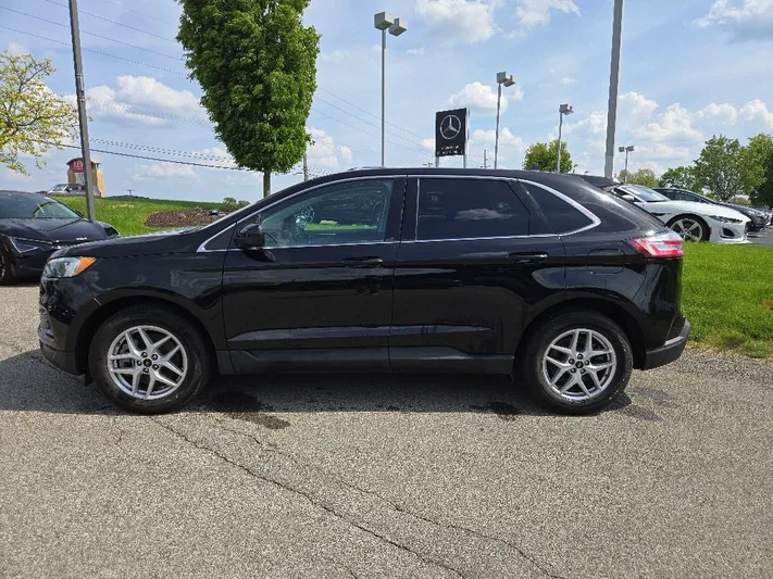 2024 Ford Edge - view 5