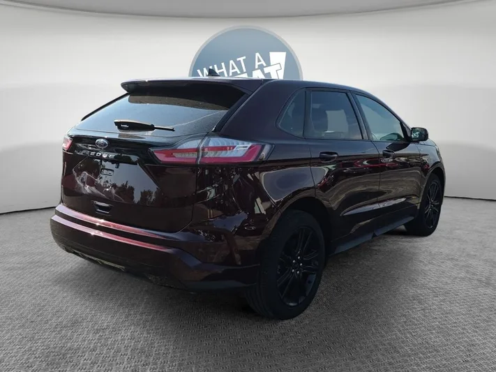 2023 Ford Edge - view 3