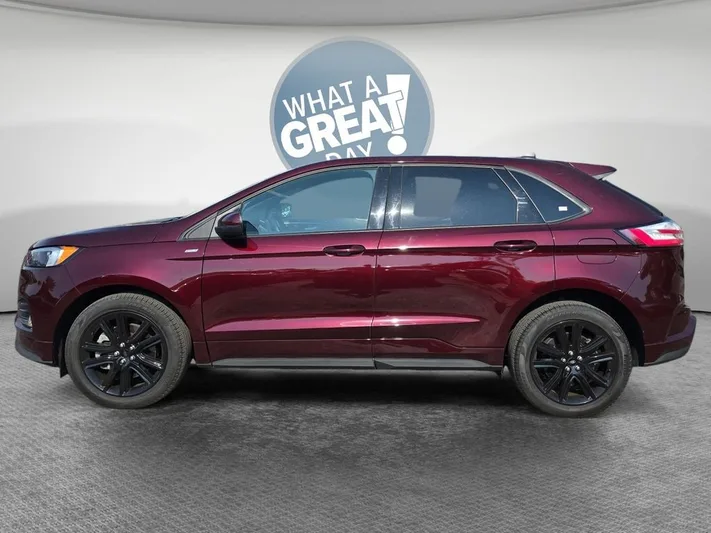 2023 Ford Edge - view 7