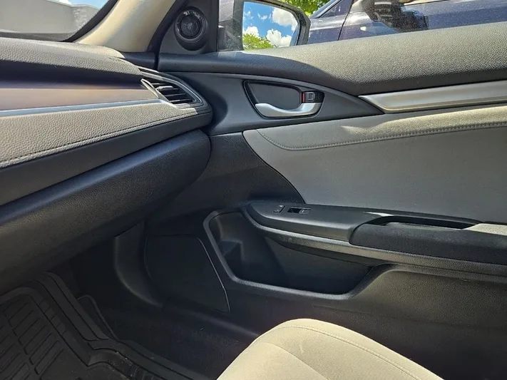 2016 Honda Civic - view 25