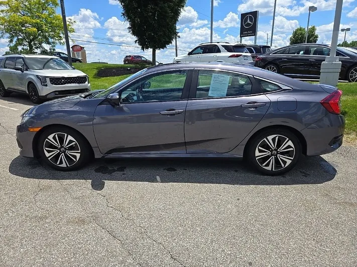 2016 Honda Civic - view 9