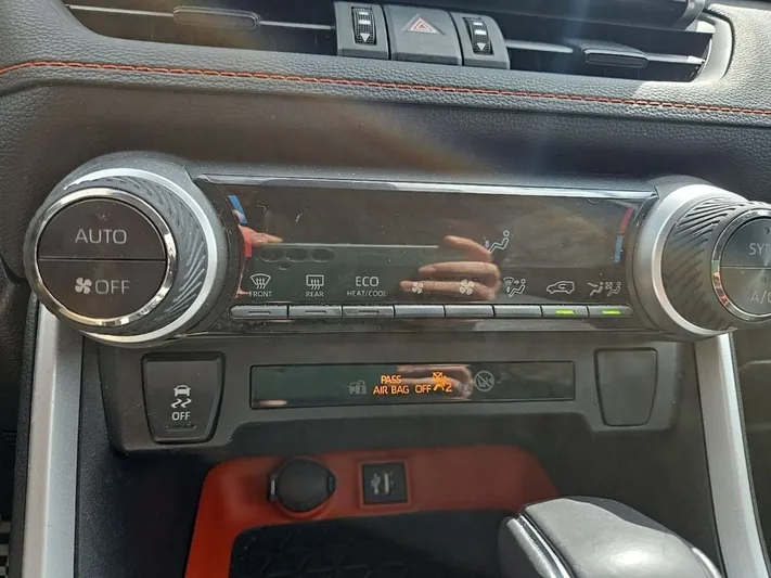 2024 Toyota RAV4 - view 18