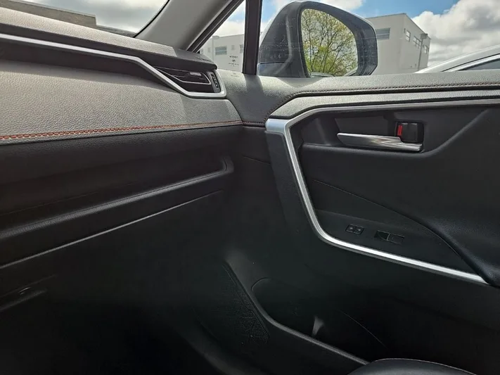 2024 Toyota RAV4 - view 27