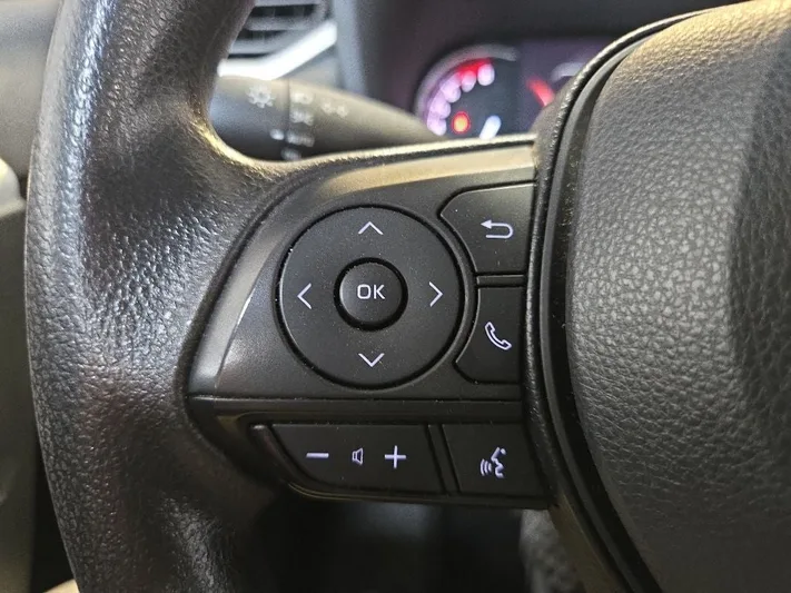 2024 Toyota RAV4 - view 12