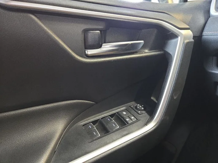 2024 Toyota RAV4 - view 14