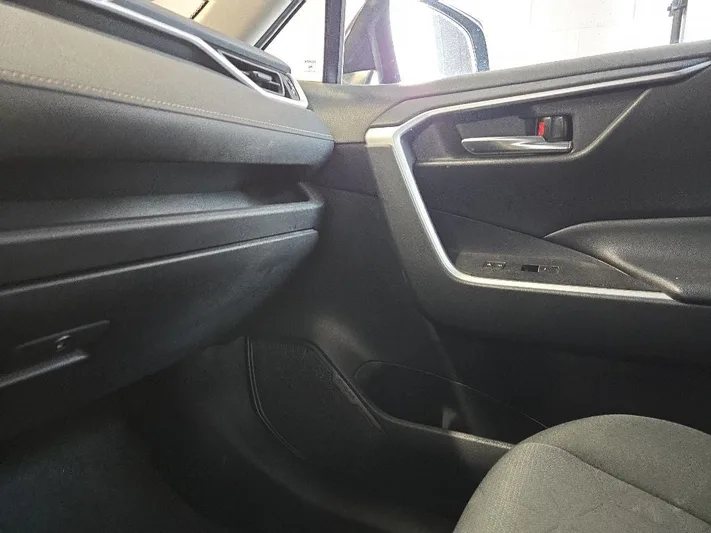 2024 Toyota RAV4 - view 23