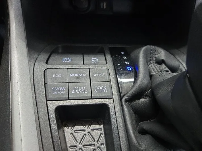 2024 Toyota RAV4 - view 24