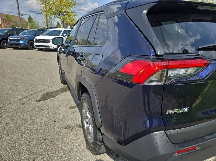2024 Toyota RAV4 - view 4