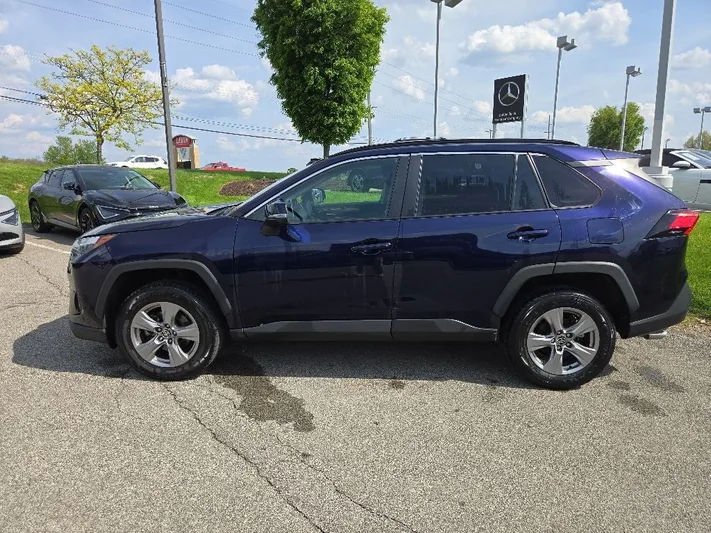 2024 Toyota RAV4 - view 5