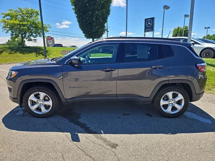 2020 Jeep Compass - view 9