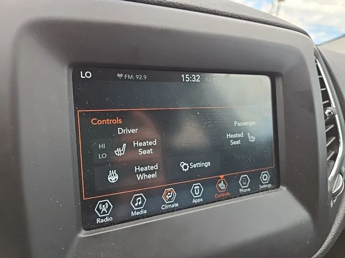 2019 Jeep Compass - view 19