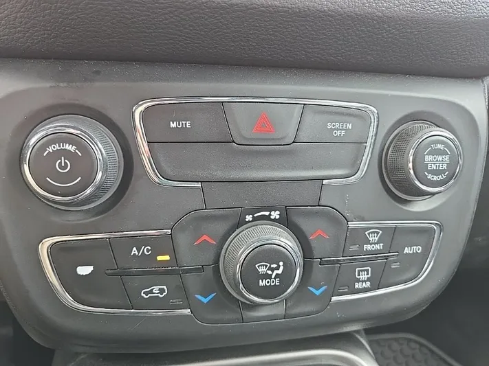 2019 Jeep Compass - view 20