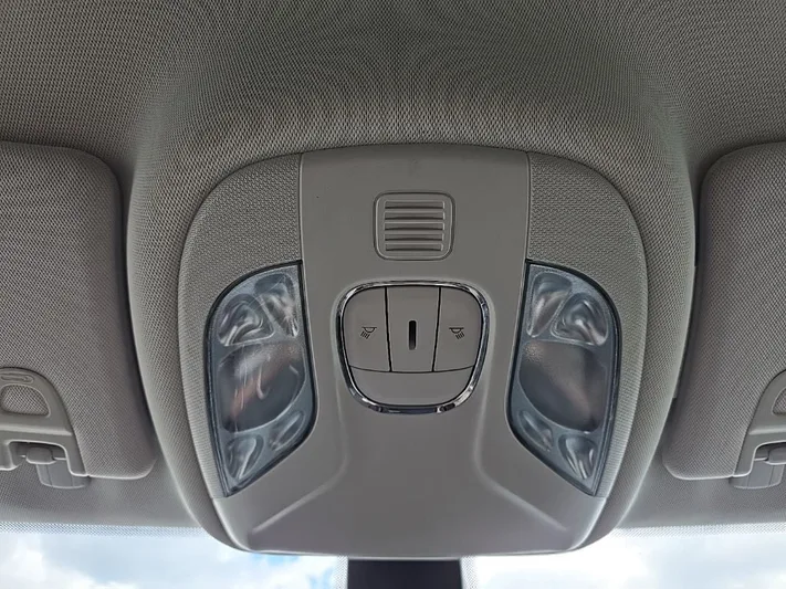 2019 Jeep Compass - view 23