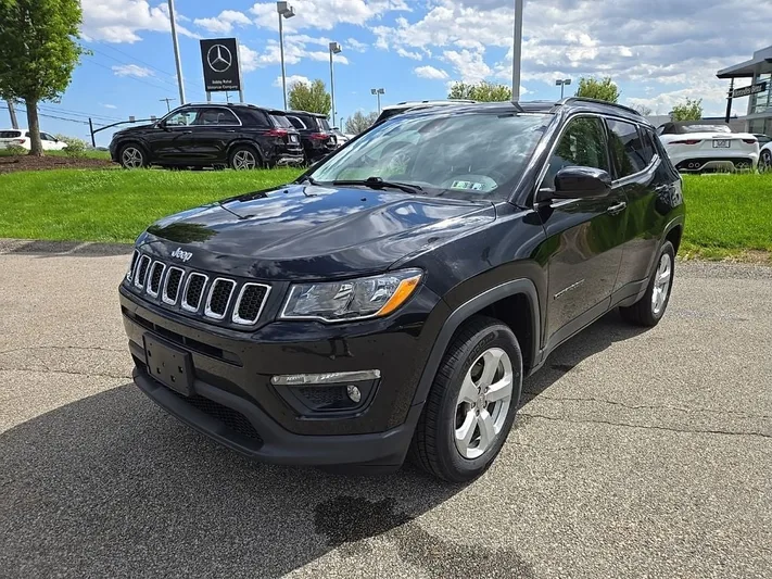 2019 Jeep Compass - view 8