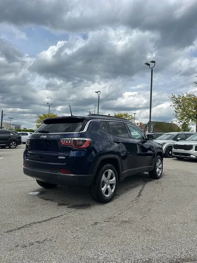 2018 Jeep Compass - view 10