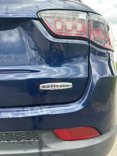 2018 Jeep Compass - view 16