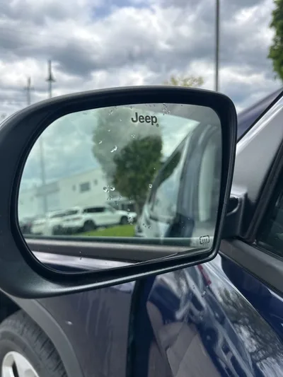 2018 Jeep Compass - view 17