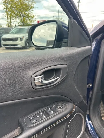 2018 Jeep Compass - view 18