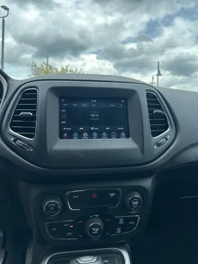 2018 Jeep Compass - view 21