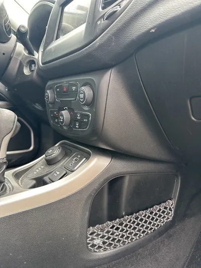 2018 Jeep Compass - view 32