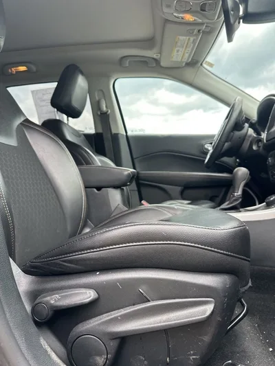 2018 Jeep Compass - view 34
