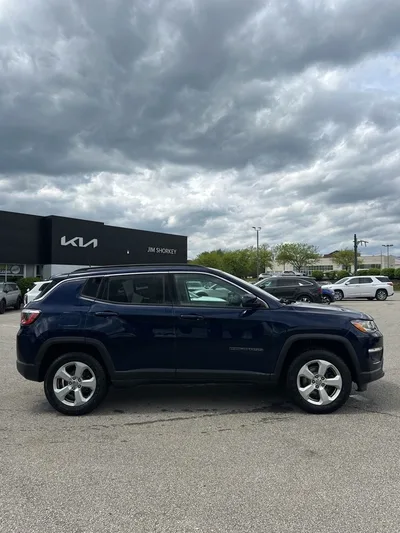 2018 Jeep Compass - view 9