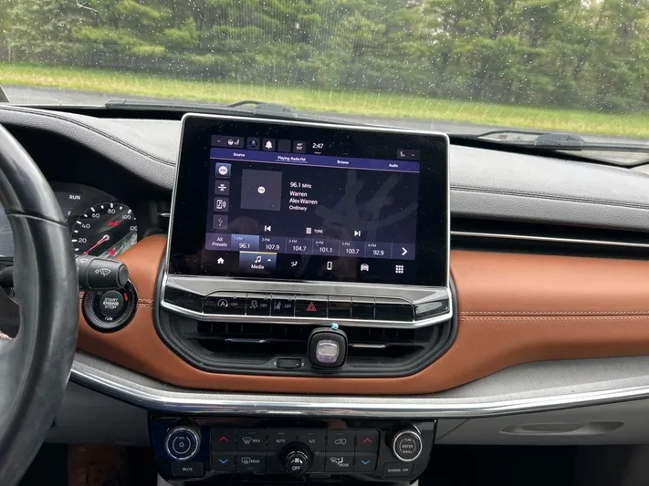 2022 Jeep Compass - view 13