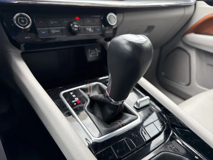 2022 Jeep Compass - view 24