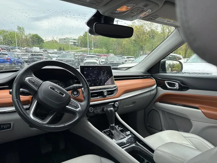 2022 Jeep Compass - view 34