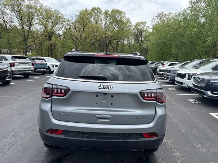 2022 Jeep Compass - view 47