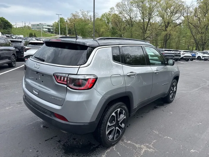 2022 Jeep Compass - view 48