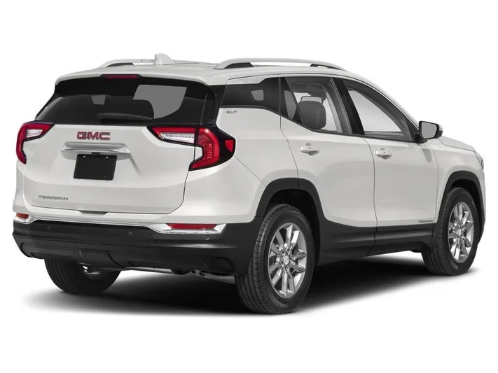 2024 GMC Terrain - view 2