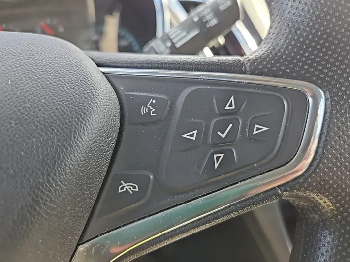 2020 Chevrolet Equinox - view 18