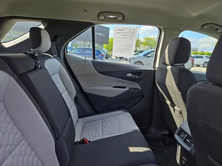 2020 Chevrolet Equinox - view 32