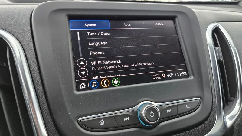 2024 Chevrolet Equinox - view 13