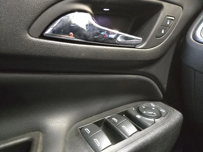 2024 Chevrolet Equinox - view 20
