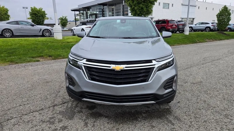 2024 Chevrolet Equinox - view 6